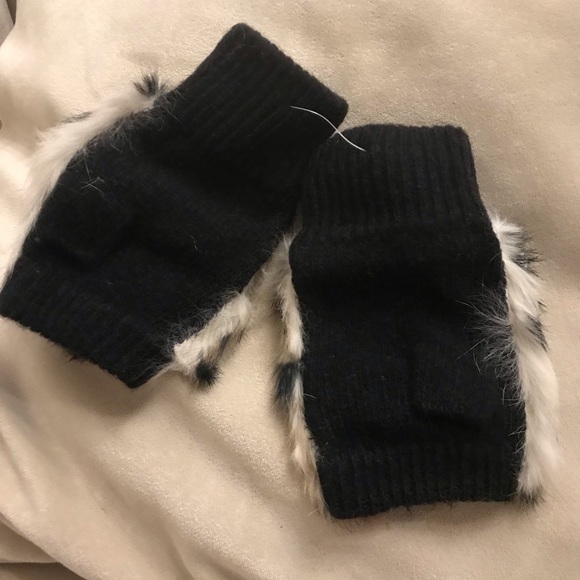 Adrienne Landau gloves - Picture 2 of 3